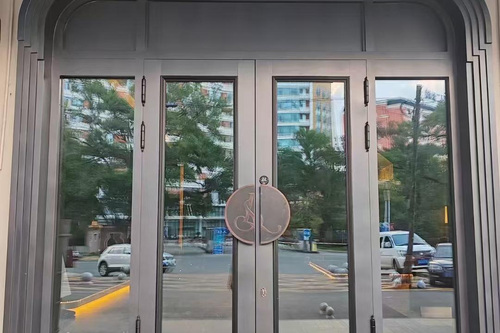 不同材质的铜门的核心差异是什么？